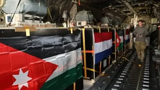 Hollanda ve Ürdün, Gazze'ye havadan yardım sağladı