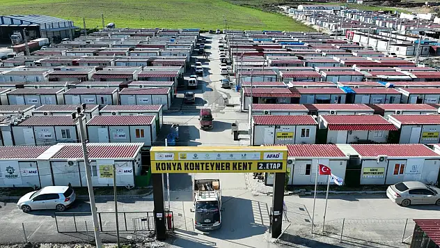 Başkan Altay, Konya Konteyner Kent'te depremzelerle buluştu