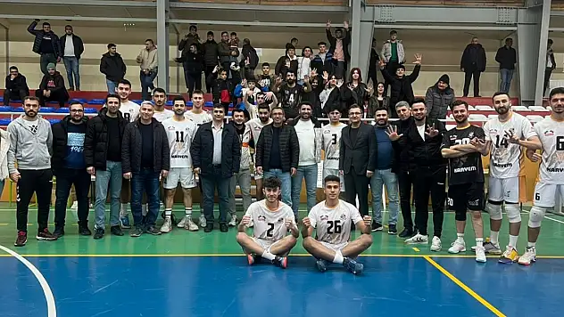 Konya'daki voleybol kulübü, 1. Lig için play-off oynayacak