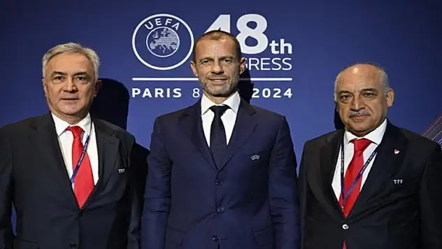 48. Olağan UEFA Kongresi, Paris'te düzenlendi