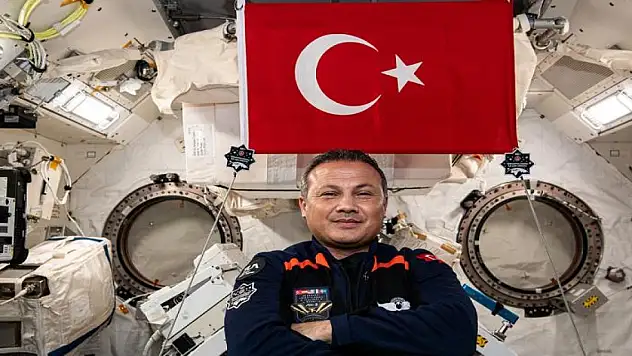 Alper Gezeravcı, Uzay Komutanlığı'na atandı