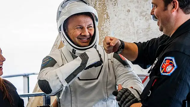 Gezeravcı'dan Dünya'ya dönüşünün ardından ilk paylaşım: Merhaba Dünya, ben geldim