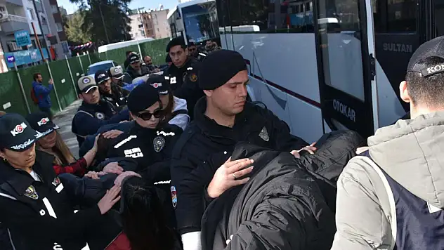 Yüksek kar vaadiyle vurgun iddiası... Holding sahibi ve eşinin de bulunduğu 27 kişiye tutuklama