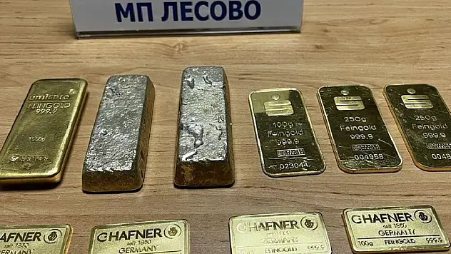 Ceketin cebinde 4 kilo altın ele geçirildi!