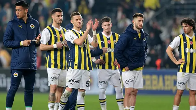 Fenerbahçe'de Trabzonspor maçının kadrosuna 5 isim alınmadı
