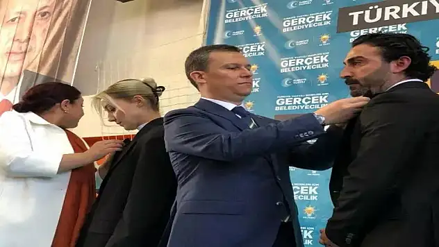 1025 üye istifa edip, AK Parti'ye katıldı