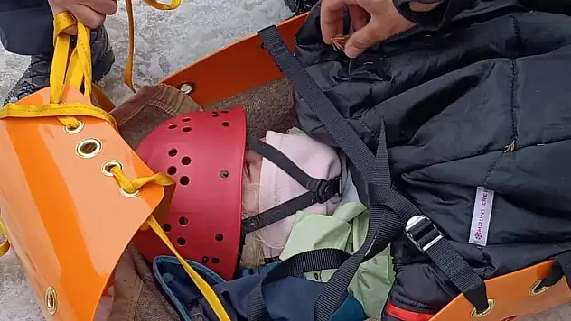 Tırmanışta düşen dağcı kurtarıldı