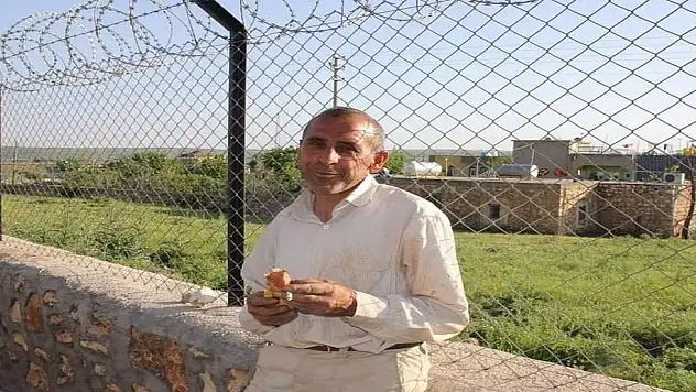 Evinin 3'üncü katından düştü, hayatını kaybetti