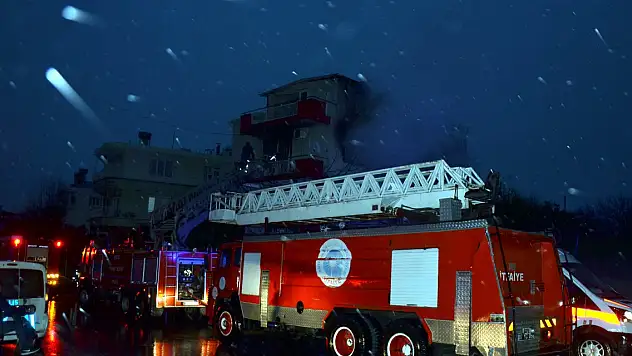 Yangın çıkan evde mahsur kalan koca öldü, eşi kurtuldu