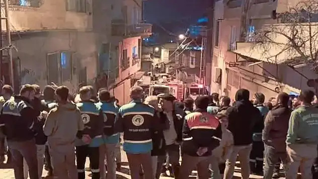 Şanlıurfa'da bina çöktü: 1 kişi aranıyor