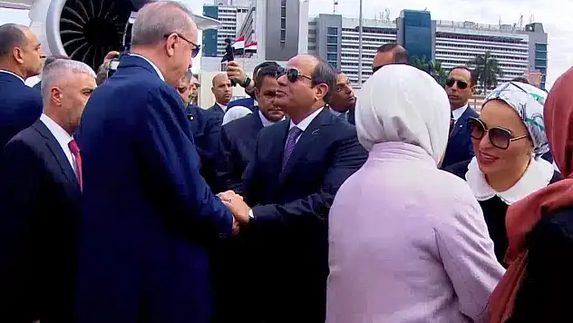 Cumhurbaşkanı Erdoğan, 12 yıl sonra Mısır'da