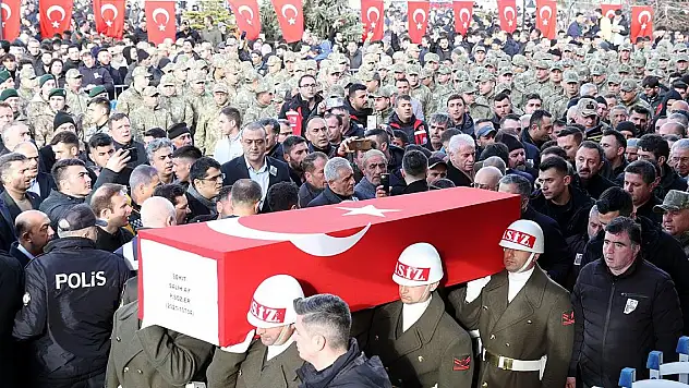 Pençe-Kilit şehidi Salih Ay son yolculuğuna uğurlandı