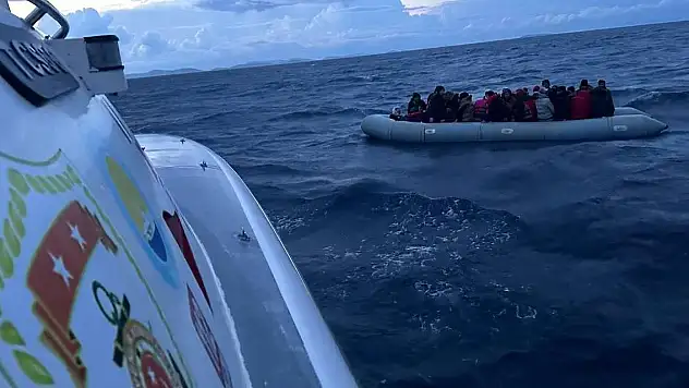 Çanakkale açıklarında 19'u çocuk 46 düzensiz göçmen yakalandı