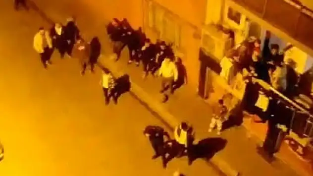 Balkondan düşen adam hayatını kaybetti