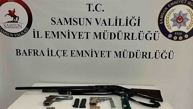 Ruhsatsız silah ve tüfek ele geçirildi
