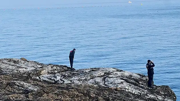 Marmara Denizi'nde batan geminin mürettebatını arama çalışmaları 8. gününde