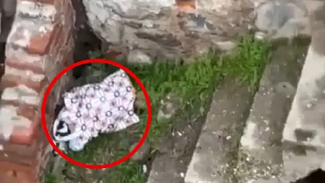Metruk eve terk edilmiş bir bebek bulundu