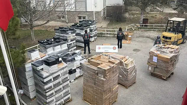 508 milyon lira değerinde kaçak eşya ve araç ele geçirildi