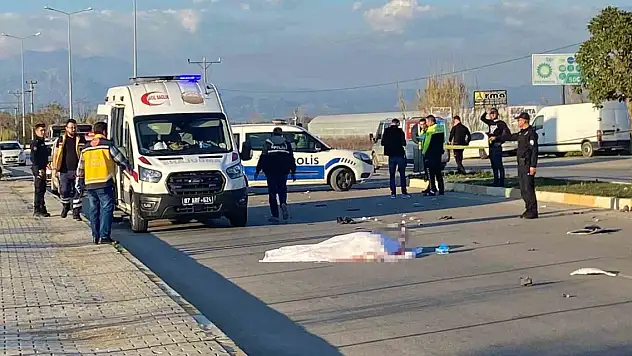 Ambulansın çarptığı motosiklet sürücüsü hayatını kaybetti