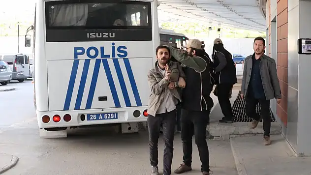 Yeşil Sol Parti milletvekili adayına 'örgüt üyeliğinden' hapis cezası