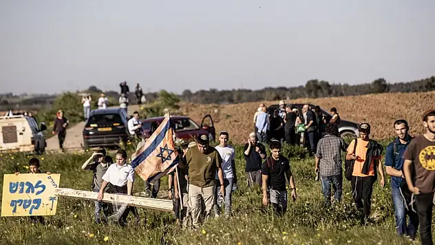 İsrailli aşırı sağcı gruplar 'yerleşim birimleri kurulması' talebiyle Gazze'ye yürüdü