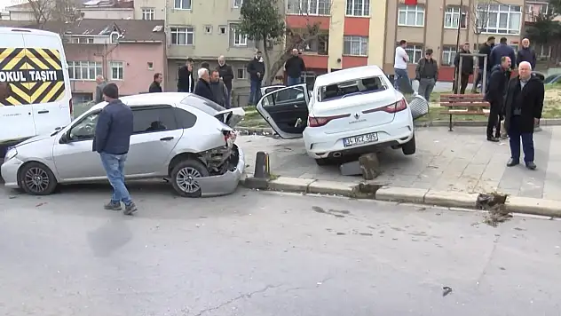 4 aracın karıştığı zincirleme kazada 1 kişi öldü