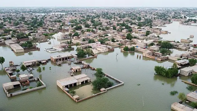Pakistan'da şiddetli yağış: 17 ölü, 23 yaralı