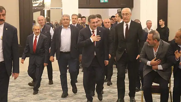 Cevdet Yılmaz: Ekonomimiz tarihinde ilk kez 1 trilyon dolar seviyesini geçti