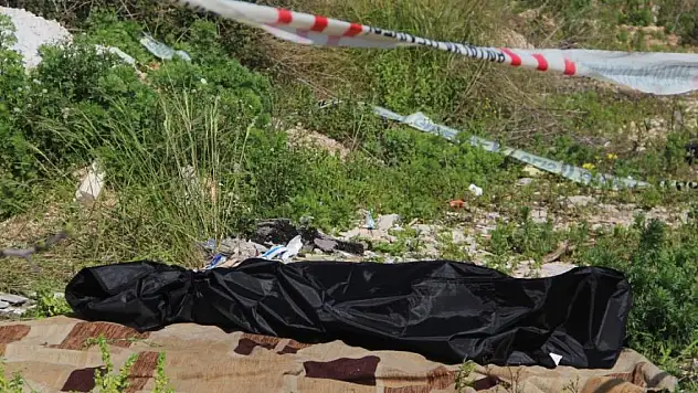 Antalya'da yol kenarında cesedi bulunan kadının kimliği belli oldu