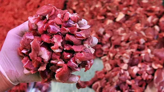 Bazı zincir marketlerde kırmızı etin fiyatı sabitlendi