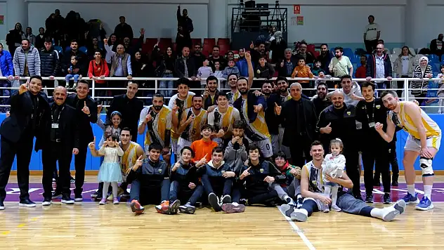 Basketbol liglerinin tek namağlup takımı Konya'dan