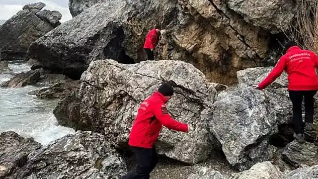 İmralı açıklarında bulunan ceset teşhis edildi