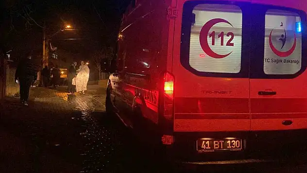 Ailesinin yaşadığı daireyi benzin döküp ateşe verdi