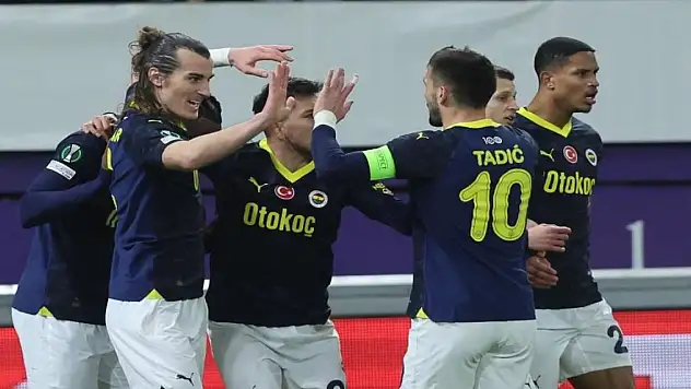 Fenerbahçe, tur kapısını araladı