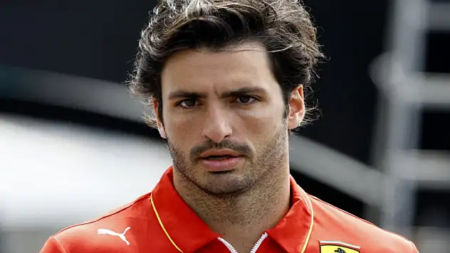 İspanyol pilot Carlos Sainz'dan kötü haber!