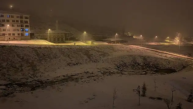 Kayseri'nin bazı bölgelerinde kar etkili oldu