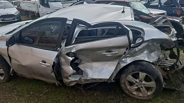 Otomobil takla attı 5 çocuk babası öldü