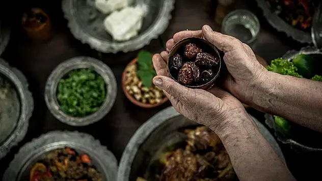 En erken iftar Şemdinli'de yapıldı