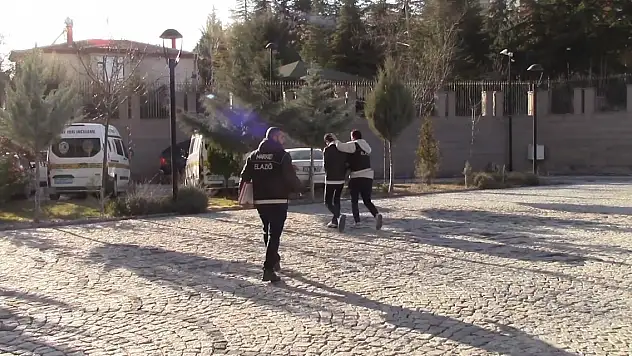 Midesinden 742 gram metamfetamin çıktı!