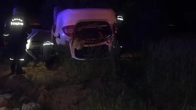 Otomobilin kayaya çarptığı kazada sürücü kurtarılamadı