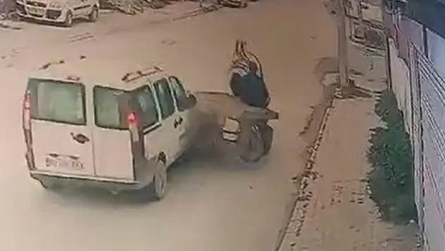 Hafif ticari aracın çarptığı at arabasının sürücüsü öldü