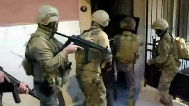 İzmir'de terör operasyonu: 2'si Suriye uyruklu 4 şüpheli gözaltına alındı