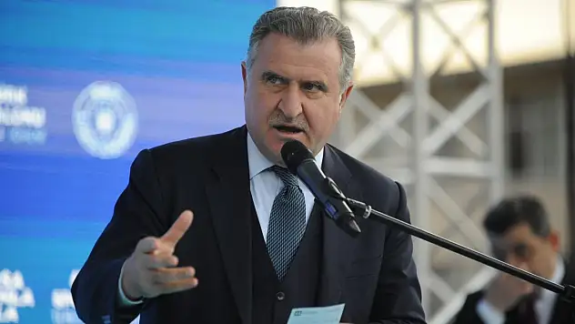 Bakan Bak: Ülkemiz bir spor devrimi yaşıyor