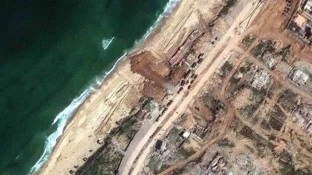 Gazze kıyısına yapılacak limanın inşası uzaydan görüntüledi