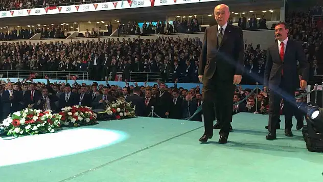 Geçmişten günümüze MHP'nin kurultayları