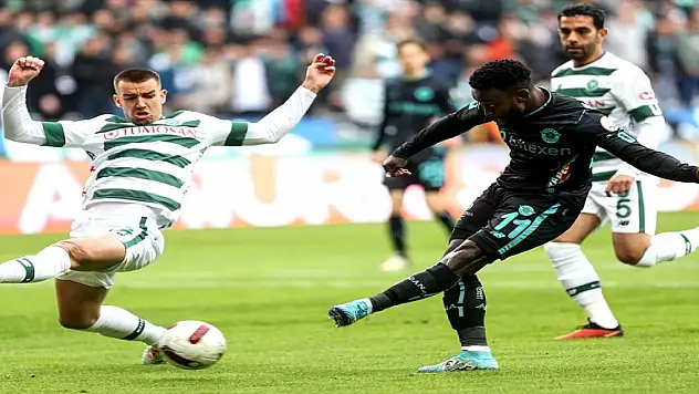Konyaspor'da savunma düştü!