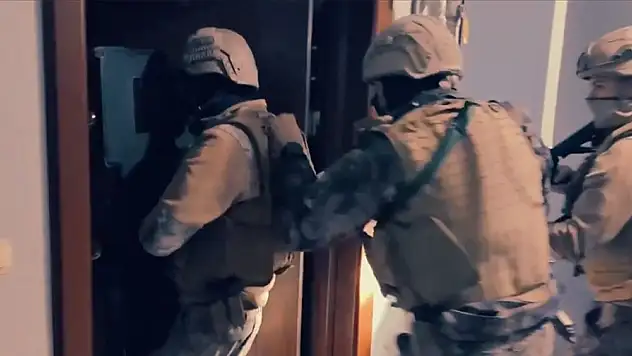 8 ilde DEAŞ terör örgütüne operasyo... 24 zanlı yakalandı