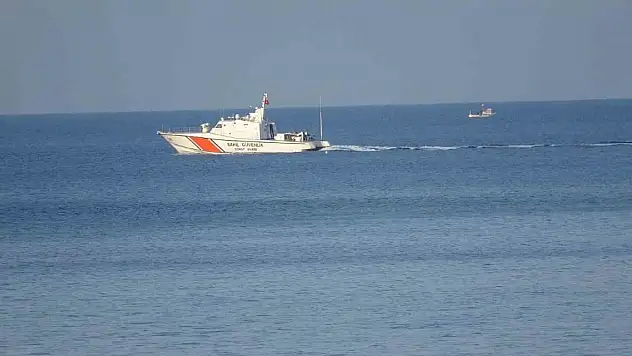 23 düzensiz göçmenin hayatını kaybettiği bot faciasında arama kurtarma çalışmalarına 12'nci gününde devam ediyor