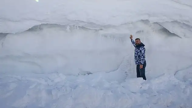 Hakkari'de kar kalınlığı 5 metreyi buldu
