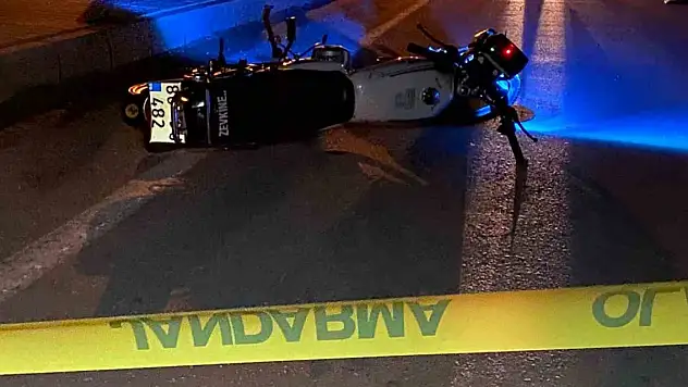 Motosiklet yön levhasına çarptı, 18 yaşındaki sürücü hayatını kaybetti